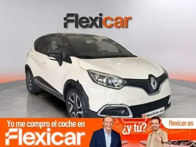 Usado Renault Captur Intens 90 CV (66 kW) 2016 Beige SUV