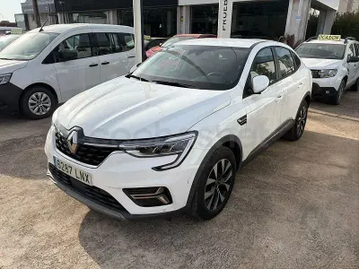 Usado Renault Arkana Intens 140 CV (102 kW) 2021 Blanco SUV