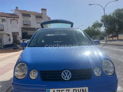 Usado VW Polo Conceptline 65 CV (47 kW) 2002 Azul Utilitario