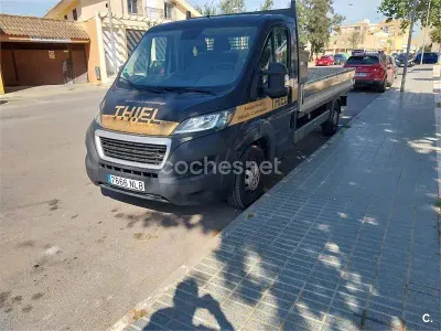 Usado Peugeot Boxer 86 CV (63 kW) 2002 Negro Van