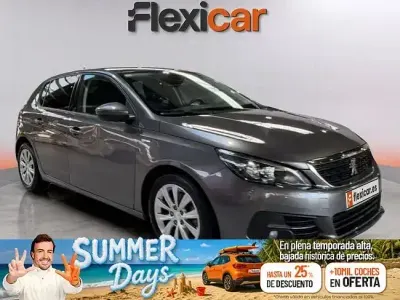 Usado Peugeot 308 Style 130 CV (95 kW) 2020 Gris / plata Berlina