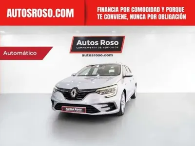 Usado Renault Mégane GrandTour Zen 140 CV (102 kW) 2021 Plateado Familiar