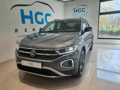 Usado VW T-Roc 150 CV (110 kW) 2025 Gris / plata SUV