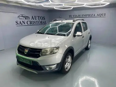 Usado Dacia Sandero Stepway 90 CV (66 kW) 2016 Gris / plata Berlina