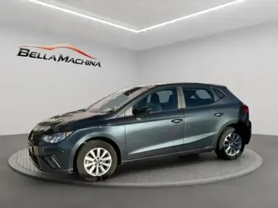 Usado Seat Ibiza Style 95 CV (69 kW) 2021 Gris Berlina