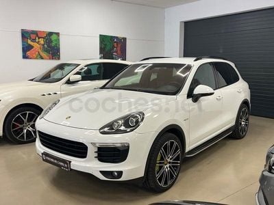 Käytetty Porsche Cayenne S E-Hybrid 416 HP (305 kW) 2015 Valkoinen Katumaasturi