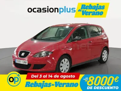 Usado Seat Altea Reference 105 CV (77 kW) 2009 Rojo Monovolumen
