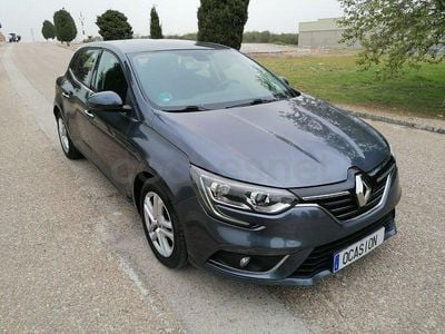 Begagnad Renault Mégane IV Business 90 HK (66 kW) 2018 Grå Sedan