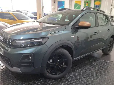 Nuevo Dacia Sandero Extreme 122 CV (89 kW) 2026 Verde Berlina