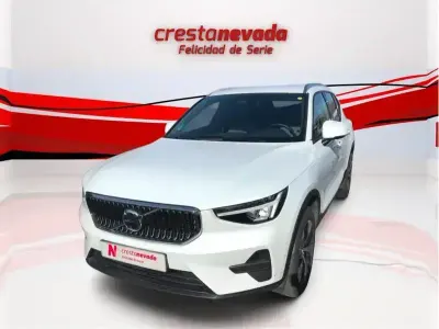 Usado Volvo XC40 Core 197 HP (144 kW) 2024 Branco SUV