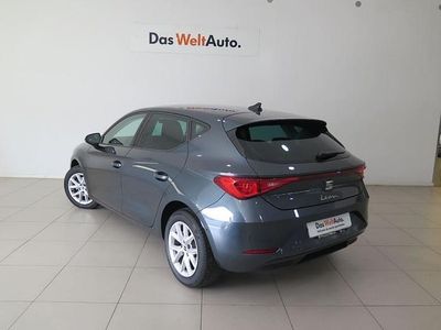 Usado Seat Leon Style 110 CV (80 kW) 2023 Gris Berlina