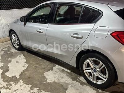 Gris / plata Usado 2020 Ford Focus Titanium Berlina | 14.000 € (Precio justo)