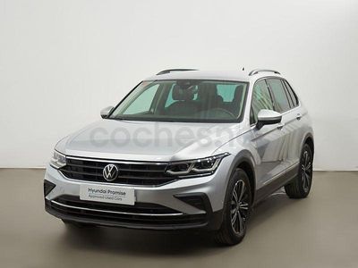 Usado VW Tiguan Life 150 CV (110 kW) 2021 Gris / plata SUV