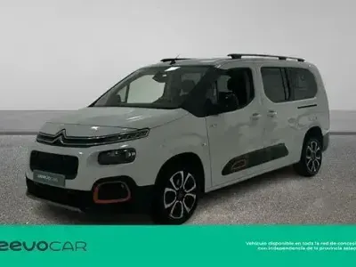 Usado Citroën Berlingo 130 CV (95 kW) 2022 Blanco Monovolumen