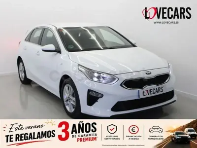 Usado Kia Ceed 120 CV (88 kW) 2021 Blanco Utilitario