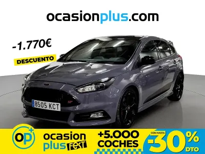 Usado Ford Focus ST 250 CV (183 kW) 2017 Gris