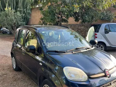 Usado Fiat Panda Lounge 69 CV (50 kW) 2015 Azul Utilitario
