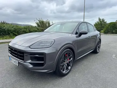 Usado Porsche Cayenne 500 CV (367 kW) 2025 Gris SUV
