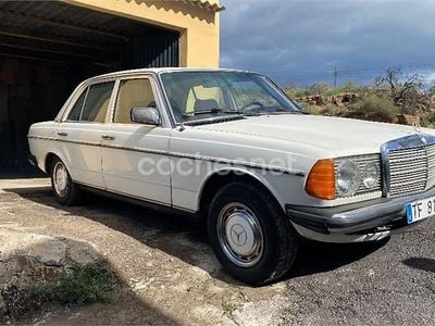 Blanco Usado 1982 Mercedes 200 Berlina | 4300 €