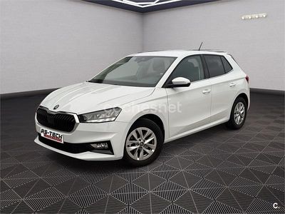 Usado Skoda Fabia Selection 116 CV (85 kW) 2025 Blanco Berlina