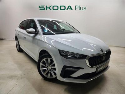 Usado Skoda Scala Selection 115 CV (84 kW) 2024 Blanco Utilitario