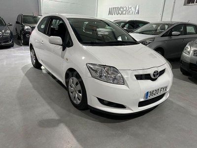 Usado Toyota Auris 90 CV (66 kW) 2007 Blanco Utilitario