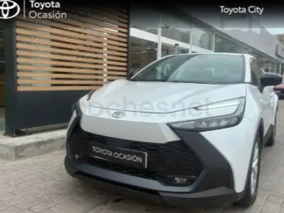 Usado Toyota C-HR Active 140 CV (102 kW) 2024 Blanco SUV