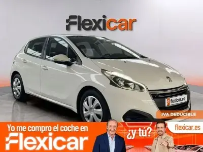 Usado Peugeot 208 Active 100 CV (73 kW) 2019 Blanco Utilitario