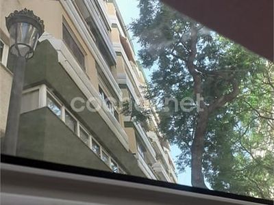 Usado Peugeot 207 Active 70 CV (51 kW) 2010 Gris / plata Berlina