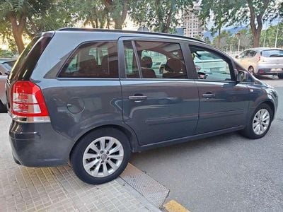 Usado Opel Zafira Family 125 HP (91 kW) 2013 Cinzento Monovolume