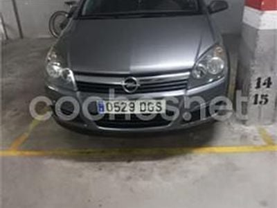 Usado Opel Astra Enjoy 105 CV (77 kW) 2005 Gris / plata Berlina
