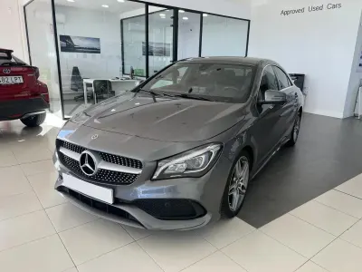 Usado Mercedes CLA200 156 CV (114 kW) 2019 Gris acero Coupe