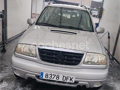 Gris / plata Usado 2004 Suzuki Grand Vitara SUV | 7200 €