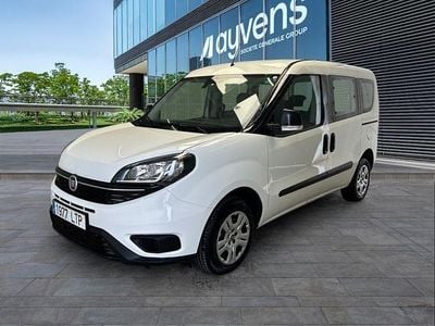 Usado Fiat Doblò 105 CV (77 kW) 2021 Blanco Monovolumen