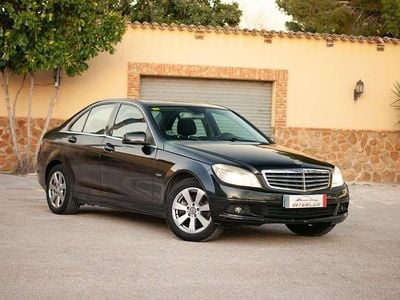 Usado Mercedes C220 Avantgarde 170 CV (125 kW) 2009 Negro Berlina
