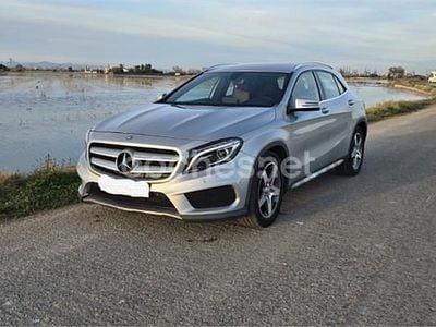 Gris / plata Usado 2017 Mercedes GLA200 AMG line SUV | 16.500 € (Precio justo)