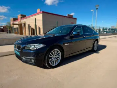Usado BMW 520 Luxury Line 197 CV (144 kW) 2016 Azul Berlina