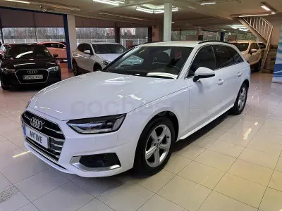 Usado Audi A4 Advanced Plus 163 CV (119 kW) 2021 Blanco Familiar