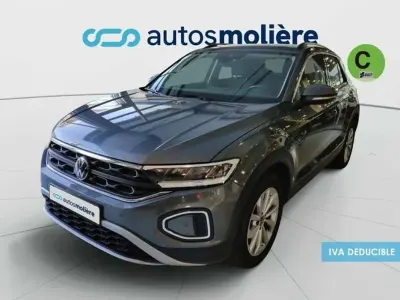Usado VW T-Roc Life 110 CV (80 kW) 2023 Gris SUV