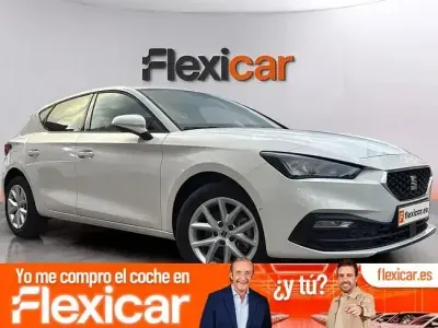 Usado Seat Leon Style 110 CV (80 kW) 2024 Blanco Berlina