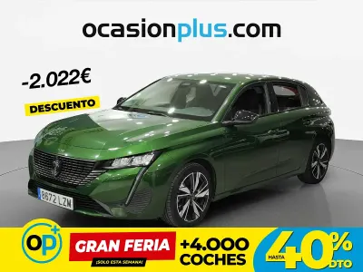 Usado Peugeot 308 Allure 130 CV (95 kW) 2022 Verde