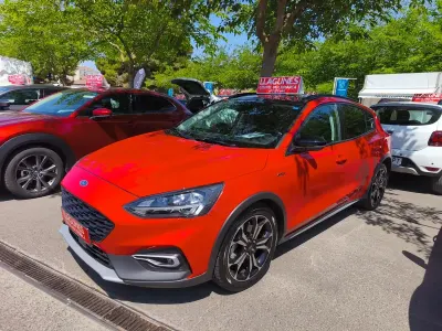 Usado Ford Focus Active 124 CV (91 kW) 2019 Rojo