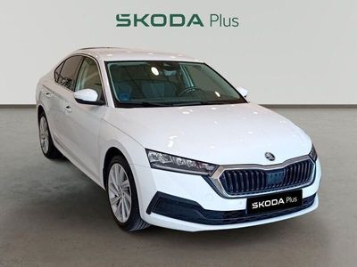 Usado Skoda Octavia Ambition 204 CV (150 kW) 2022 Blanco Berlina