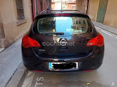 Negro Usado 2011 Opel Astra Enjoy Familiar | 6800 € (Precio justo)