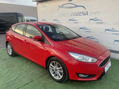 Usado Ford Focus 125 CV (91 kW) 2016 Rojo Berlina