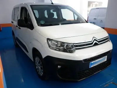 Usado Citroën e-Berlingo Live 102 CV (75 kW) 2021 Blanco Monovolumen