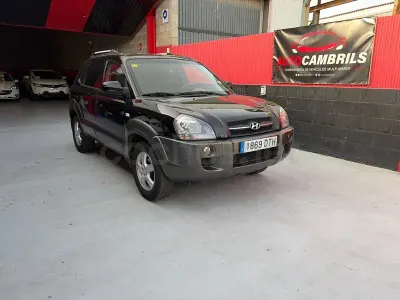 Usado Hyundai Tucson Style 112 CV (82 kW) 2005 Negro SUV