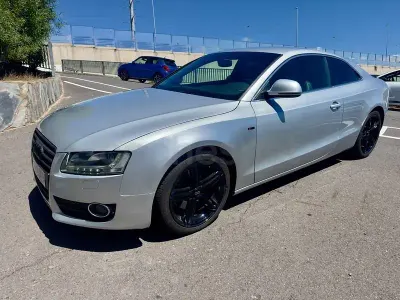 Usado Audi A5 160 CV (117 kW) 2009 Gris / plata Coupe