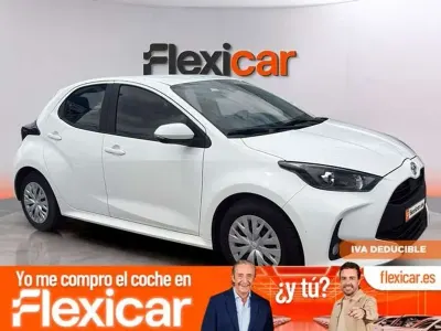 Usado Toyota Yaris Active 116 CV (85 kW) 2023 Blanco Utilitario