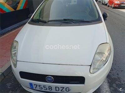 Blanco Usado 2006 Fiat Grande Punto Dynamic Utilitario | 3200 € (Precio justo)